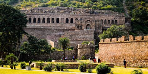 Bhangarh Kalesi: Gizemli ve Kayıp Bir Hindistan Şehri!