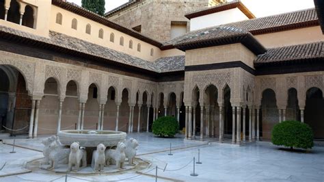  Quiñones Palace: An Exquisite Journey into Granada's Moorish Past